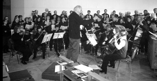 Gesamtchor bei der Auff�hrung der Mozartmesse an Weihnachten 2006