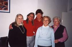 Die neue „Mannschaft“ des Seniorenclubs stellt sich vor: V. l.) Hedwig Thum, Karin Memmel, Regine Paul, Henriette Spiegel und Anneliese Schubarth