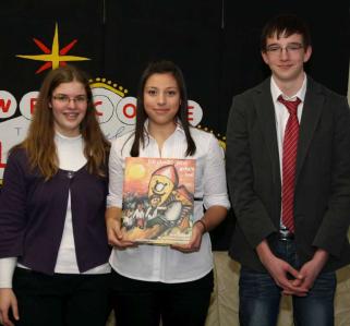 Unsere neuen Oberministranten: Luisa, Melissa u. Lukas