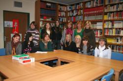 Schulpsychologin Frau Schleifer mit den neuen Streitschlichterinnen f�r das Schuljahr 2008/ 2009