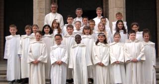 Gruppenbild Erstkommunion 2016 St. Karl Borrom�us