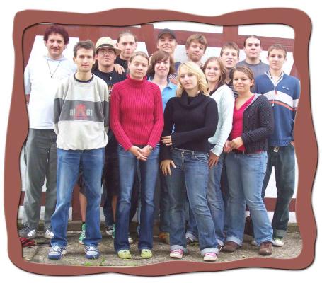 von links oben: Klaus Fial, Mario Grimm, Markus Hoffmann, Paul Halfar, Michael Gary, Tobias Leupold, Andreas Hoffmann, Sebastian Schieder.
  von links unten: Christian 'Kr�ml' Sch�tz, Simone Zink, Peter K�stner, Julia Eckert, Sarah von Poblocki, Leonie Lotter.
