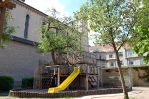 Spielger�t im Garten