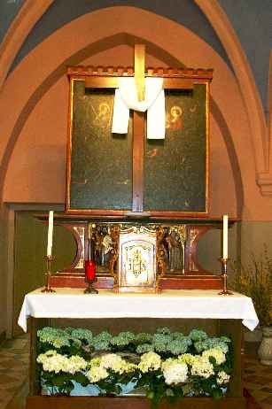 Das heilige Grab im rechten Seitenaltar der Pfarrkirche