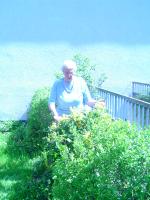 Frau Maria Derra im Gr�nen
