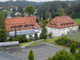 Jugend- und Familienbereich mit Saalbau