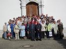 Gruppenbild vor der Wemdinger Wallfahrtskirche II