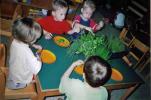 Besch�ftigung mit verschiedenen Kr�utern