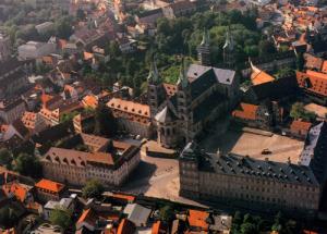 Nr. 70: Nord-Ostansicht des Doms