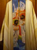Stola: Taufe Jesu durch Johannes d. Täufer
  Entwurf und Ausführung: Monassterio Santa Hildegardis CH-6644 Orselina
