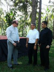Mit Regiorektor P. Carmelo Santana Jerez (Mitte) und Hausrektor P. Isaac Garcia de la Cruz