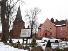 Kirche und Pfarrhaus Osieki
