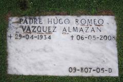 Besuch am Grab von P. Hugo Vásquez Almazán
