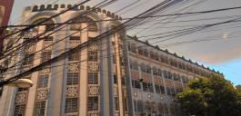 Kabelsalat vor schner Fassade in der Altstadt von Cebu