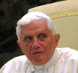 Fackellauf 2009 - Zuhörender Papst