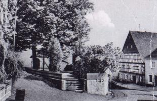 Au�enansicht und Aufgang unserer Dreifaltigkeitskirche bis Anfang der 60er Jahre