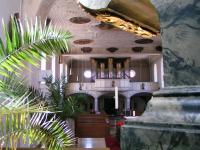 St. Vitus: Kirchenraum mit Orgel